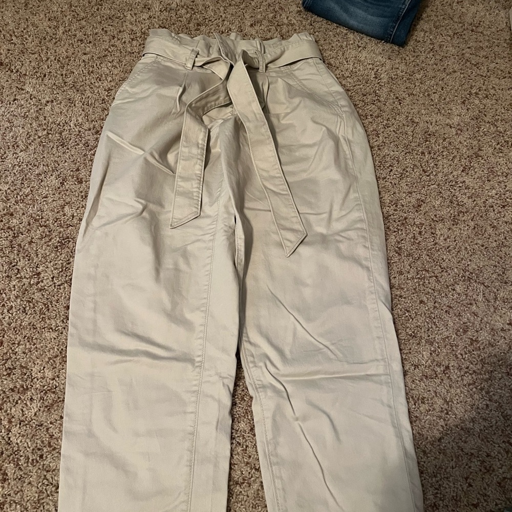 NWOT loft high waisted tie pants. Size 4